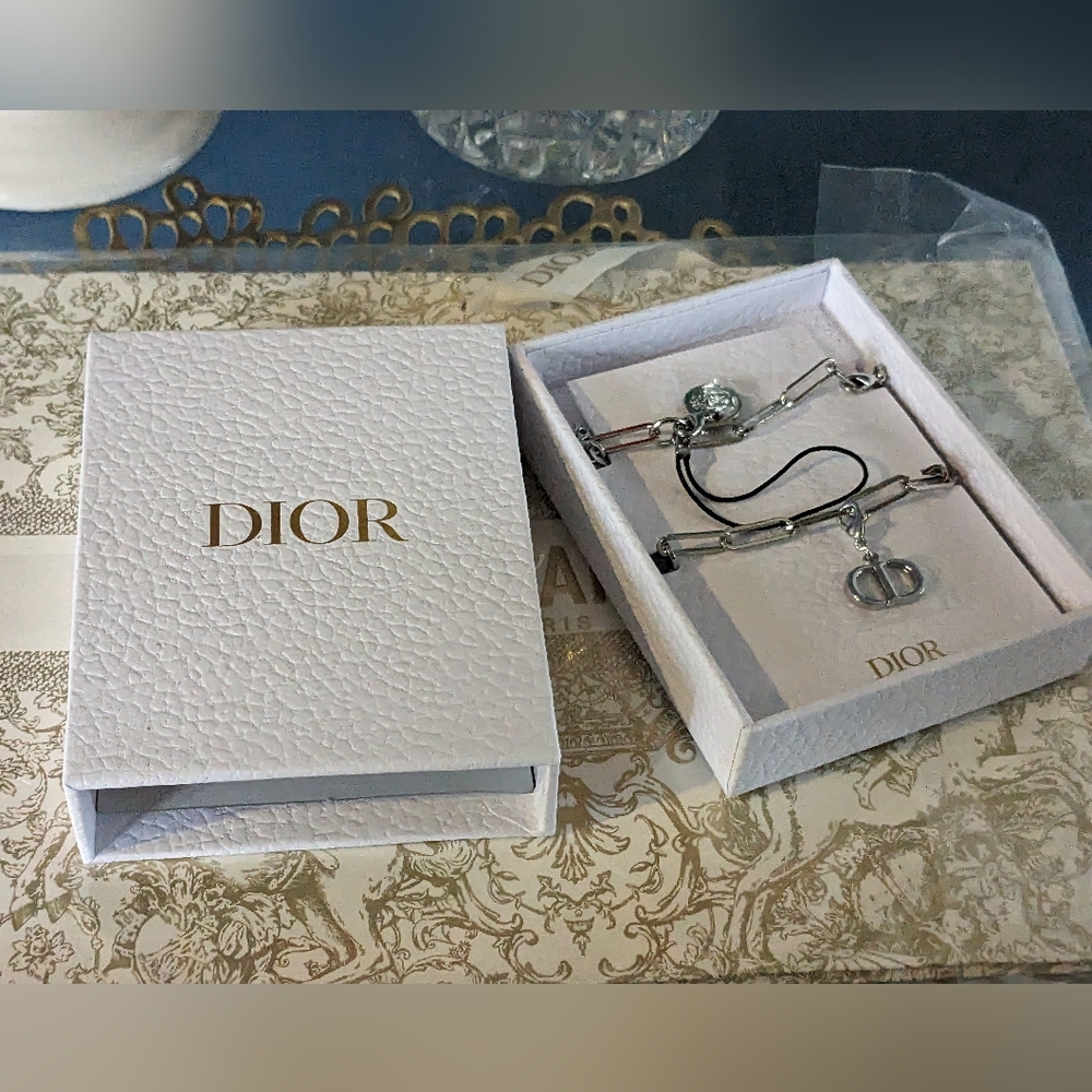 Dior Phone charm - Picture 7 of 11
